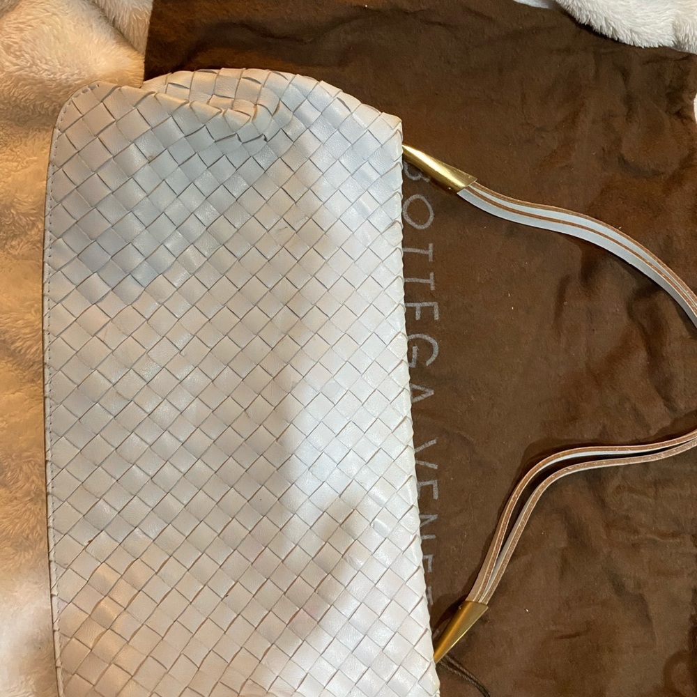 Beautiful 12&1/2” by 7” beautiful baby blue bottega veneta. Perfect details.